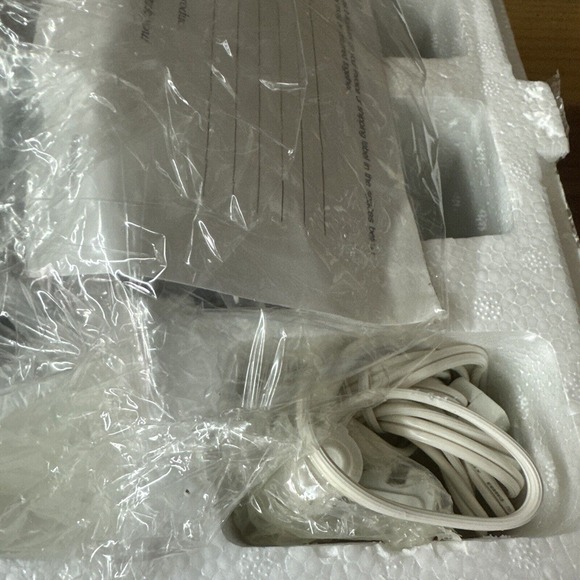 Lamplight Playhouse 2002 Thomas Kinkade Hawthorne Lamplight Collection - Picture 7 of 8